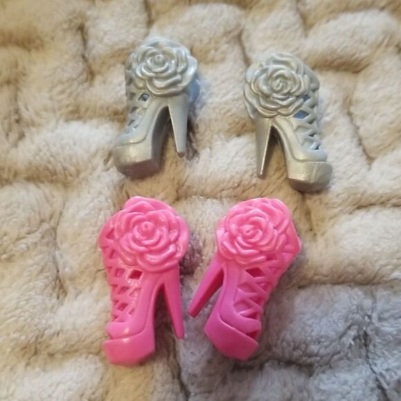 BARBIE DOLL SHOES SET OF 2 - Picture 2 of 6
